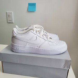 Nike Air Force 1 Low LE Triple White (GS)